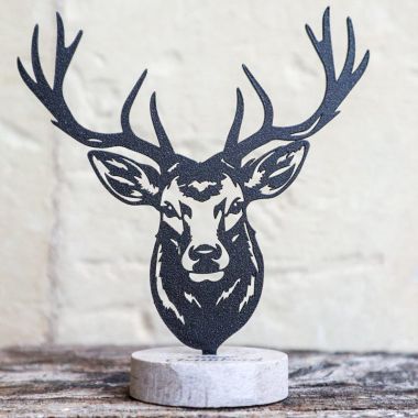 Sculpture buste de cerf en métal